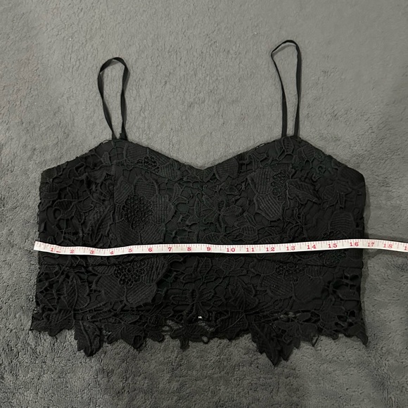 Design Lab by Lord & Taylor Cropped Lace Top - Black - Picture 3 of 4